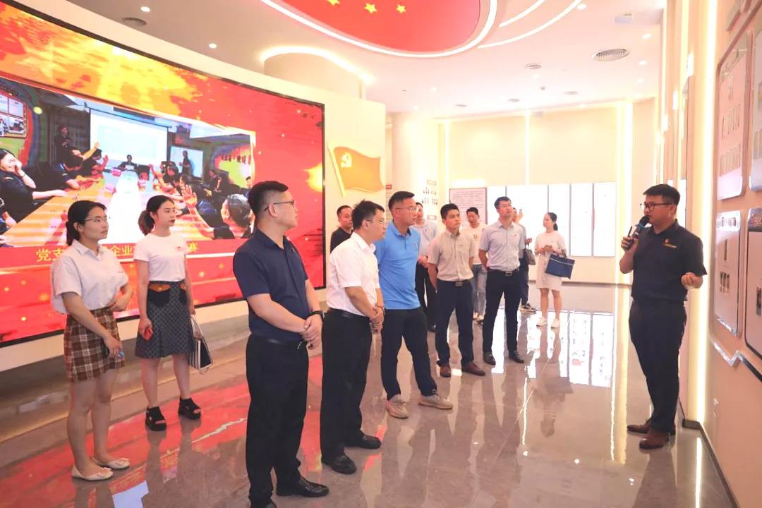 紅色中庭 | 市委組織部研究室到集團(tuán)講黨史，搭橋梁，促黨建