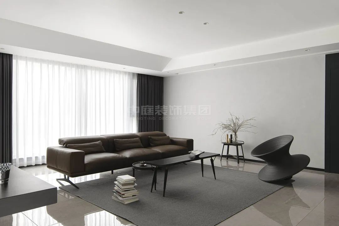 星湖花園115m&sup2;極簡風(fēng)格案例