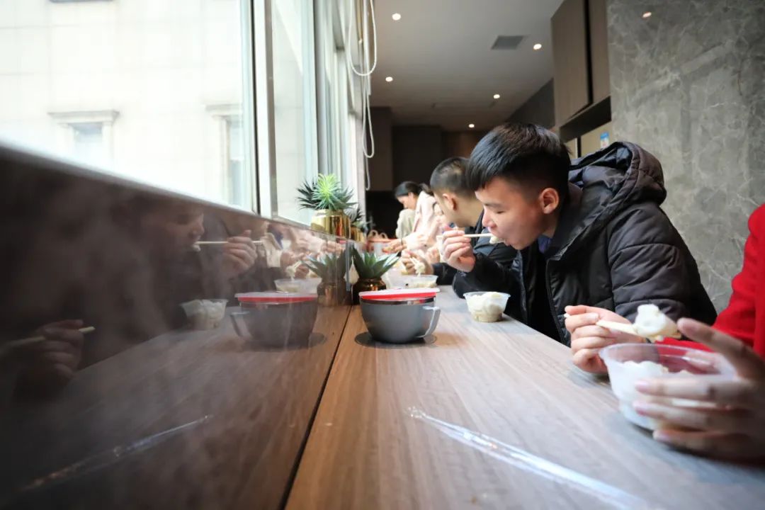 冬至丨溫暖如約而至，平安順?biāo)欤?>
        							</a>
        						</div>
        						
        						<div   id=